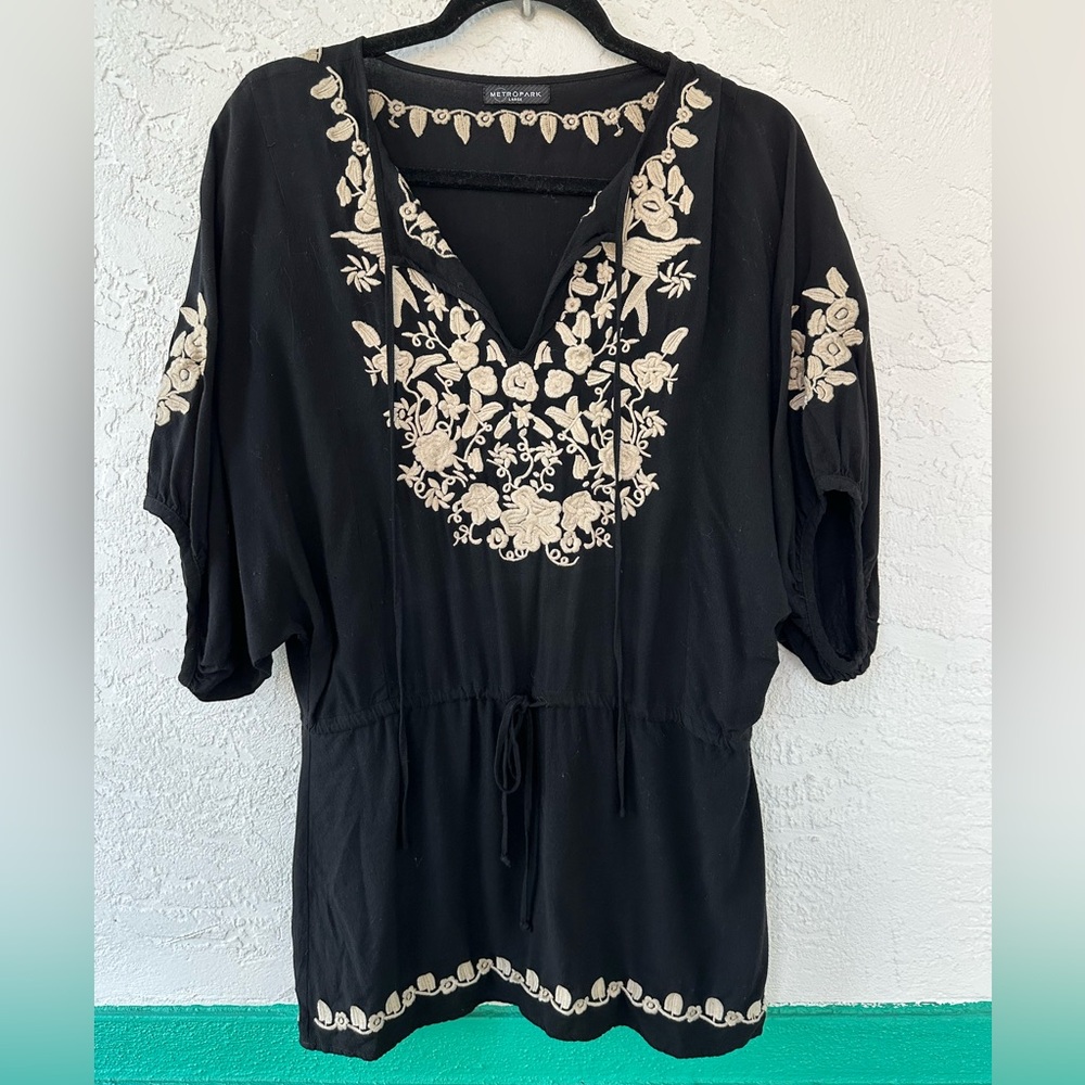 Metropark Embroidered Floral Bird Mini Black Cream Large Dress or Tunic Top